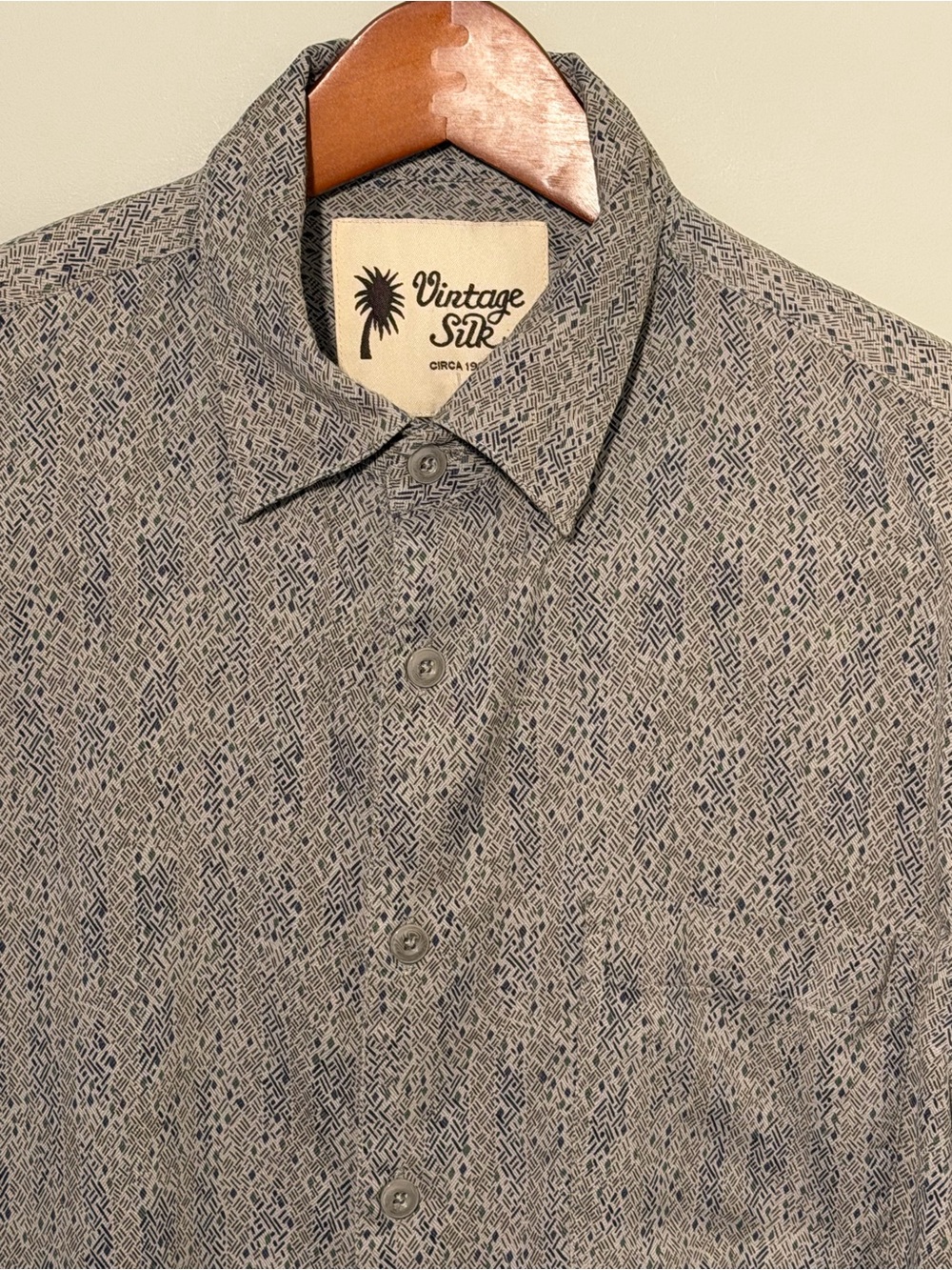 Vintage Silk Brand IslandStyle Men's Gray & Navy Micro-Pattern Button-Down Shirt